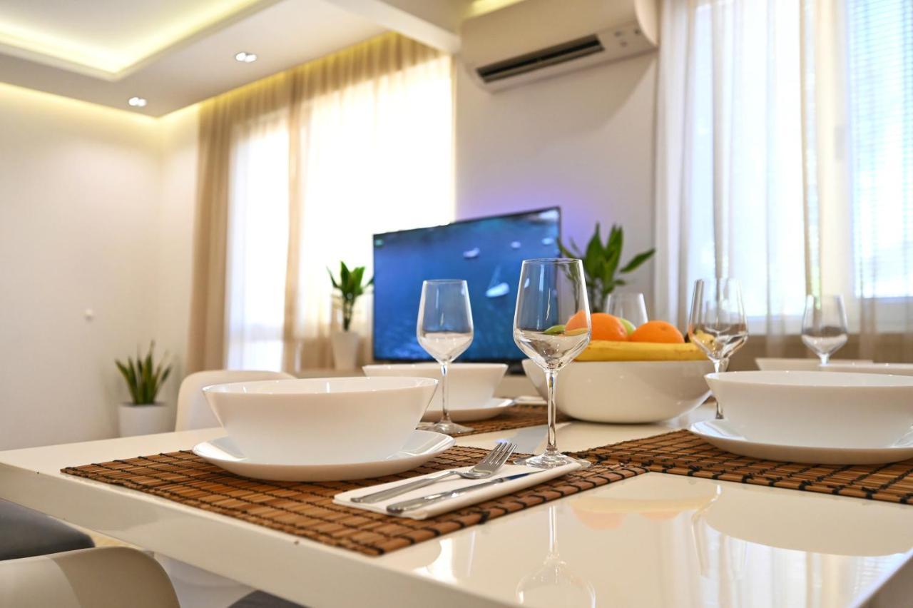 Modern Central 2-Bedroom Apartment With Parking Varna Dış mekan fotoğraf