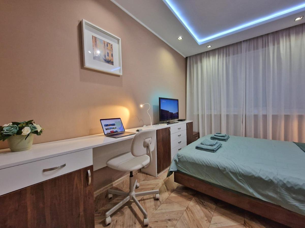 Modern Central 2-Bedroom Apartment With Parking Varna Dış mekan fotoğraf