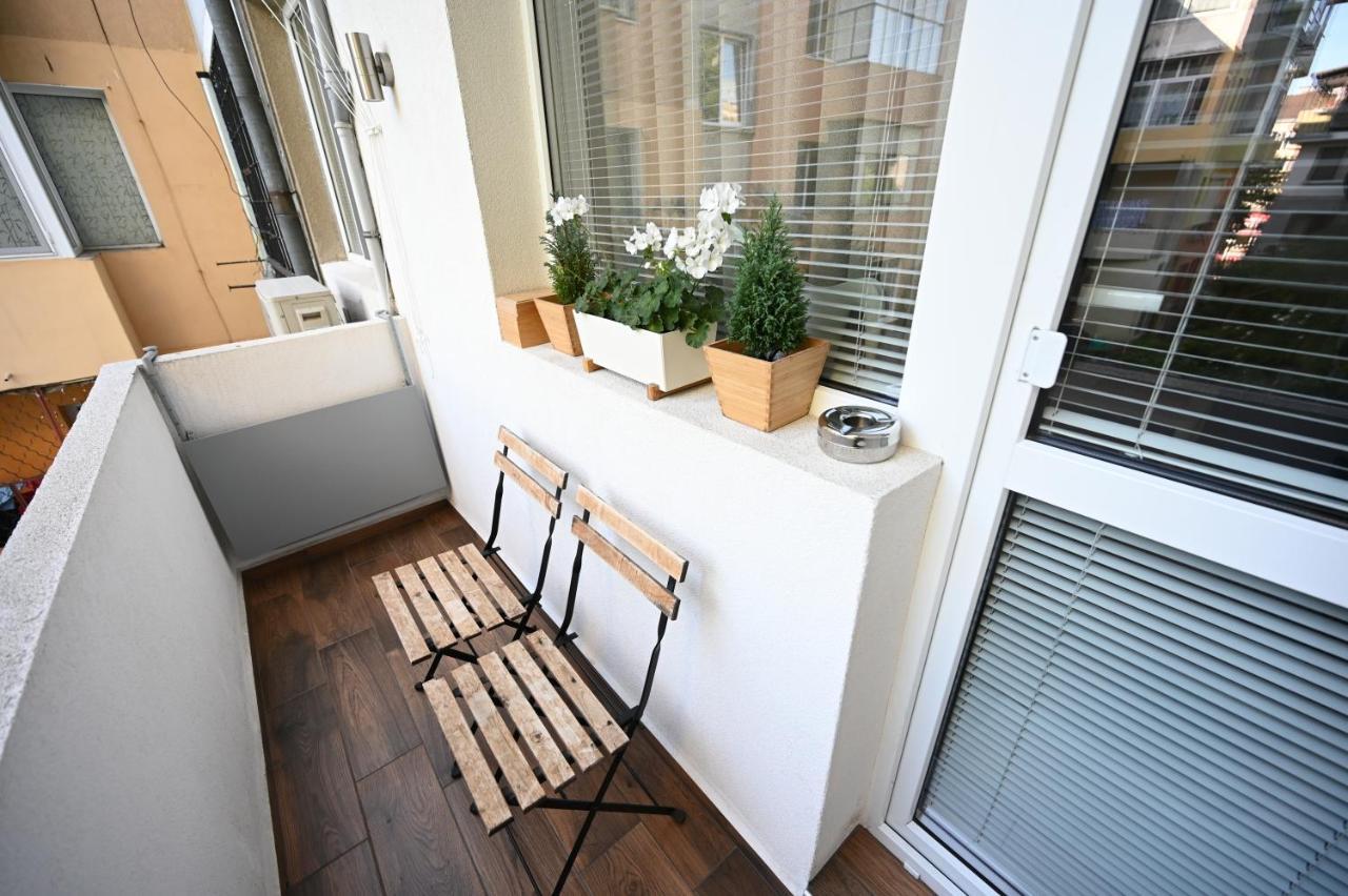 Modern Central 2-Bedroom Apartment With Parking Varna Dış mekan fotoğraf