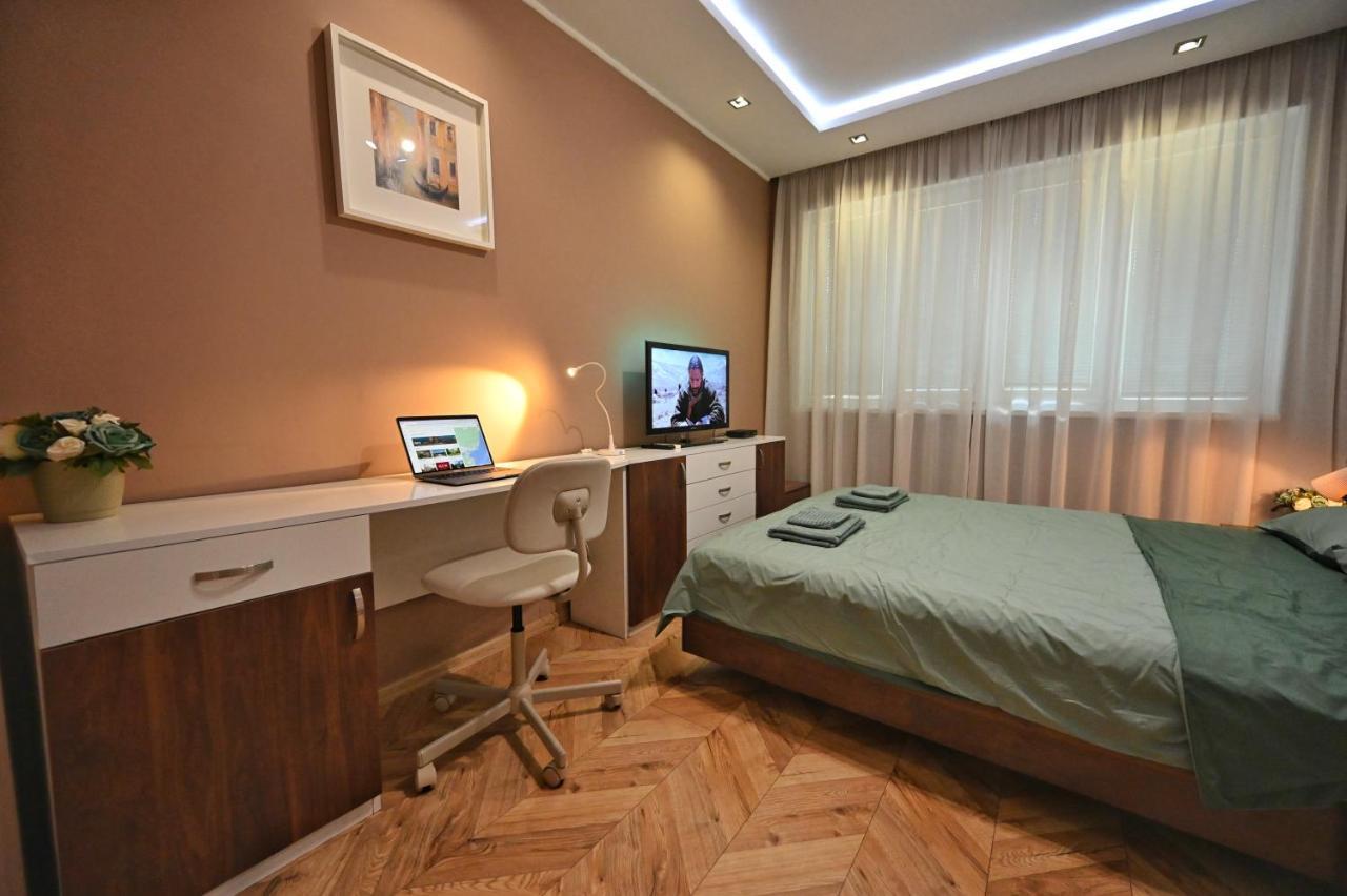 Modern Central 2-Bedroom Apartment With Parking Varna Dış mekan fotoğraf