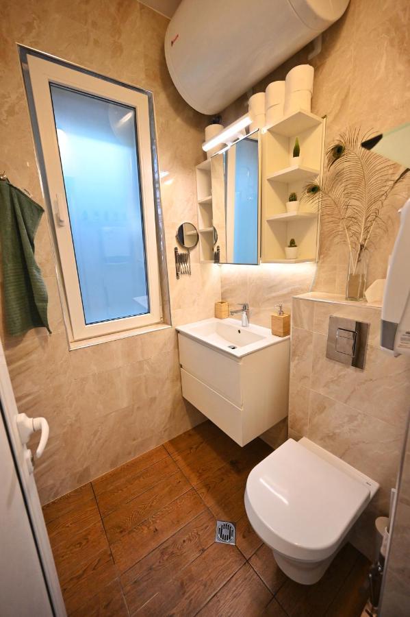 Modern Central 2-Bedroom Apartment With Parking Varna Dış mekan fotoğraf