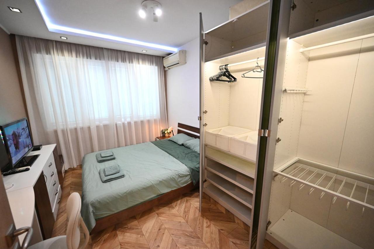 Modern Central 2-Bedroom Apartment With Parking Varna Dış mekan fotoğraf