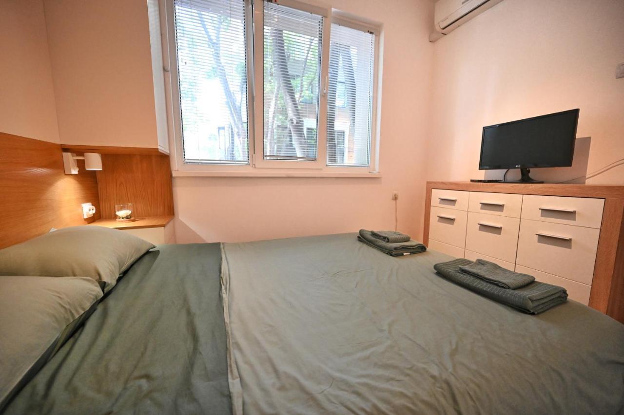 Modern Central 2-Bedroom Apartment With Parking Varna Dış mekan fotoğraf