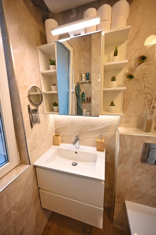 Modern Central 2-Bedroom Apartment With Parking Varna Dış mekan fotoğraf