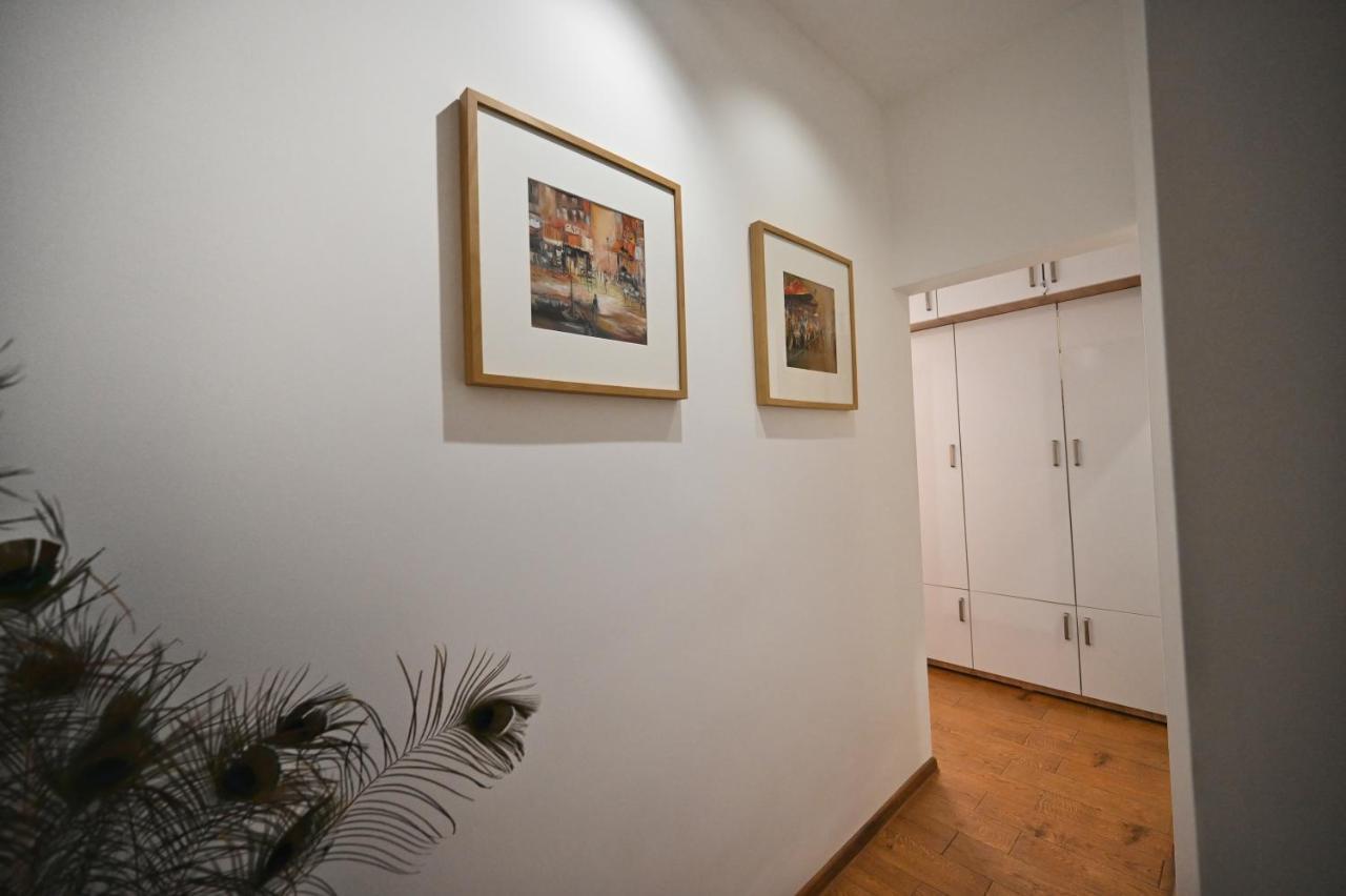 Modern Central 2-Bedroom Apartment With Parking Varna Dış mekan fotoğraf