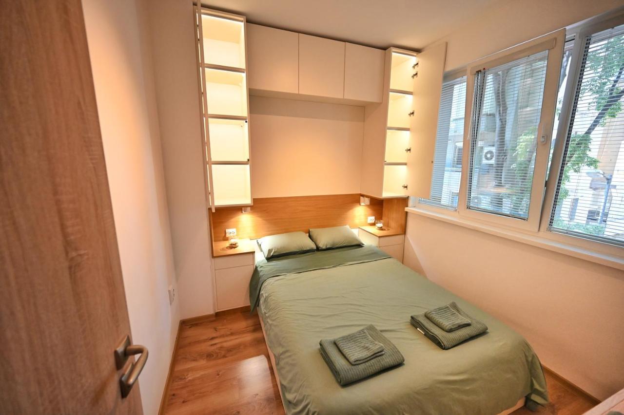 Modern Central 2-Bedroom Apartment With Parking Varna Dış mekan fotoğraf